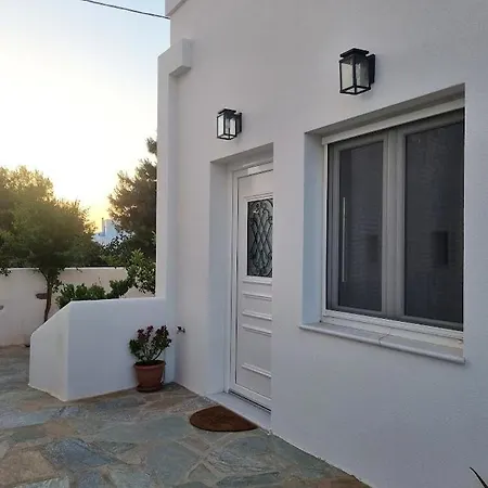 Barewake's Place 1 Spacious Cycladic And Seaside View South Paros 아파트 *
